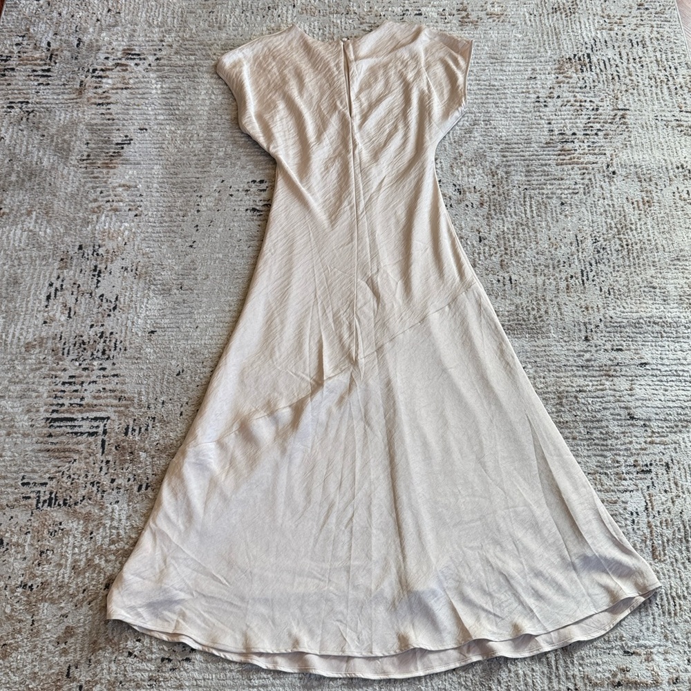 Abercrombie & Fitch Crinkle Satin maxi dress - Picture 3 of 9